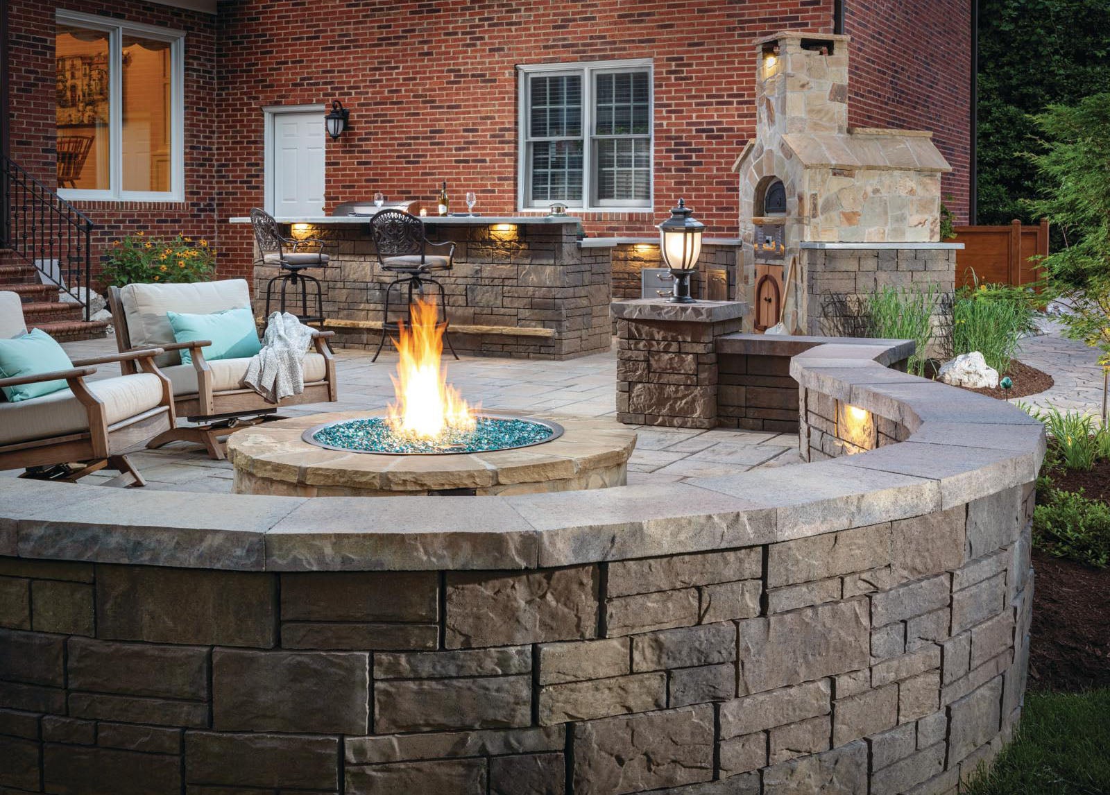 Designing A Patio Around Fire Pit, Are Concrete Pavers Safe For Fire Pit